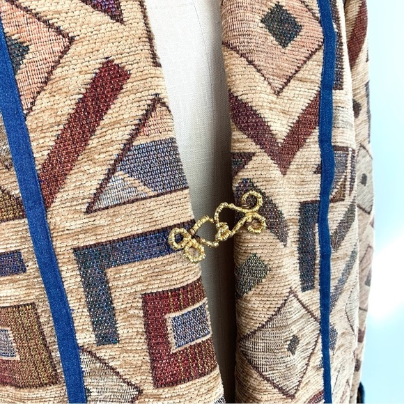 VINTAGE 90s Geometric Tapestry Heavy Overcoat Cardigan Size Medium - Picture 2 of 11